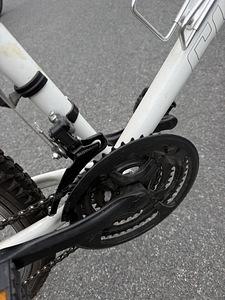 Горный велосипед Focus – 18 скоростей, Shimano, передний амортизатор (3 фото из 5)