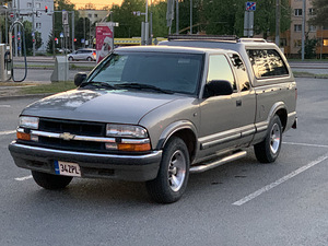 Chevrolet S-10, 2001
