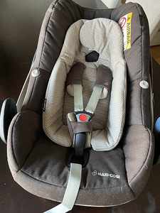 Maxi Cosi Pebble Plus turvahäll (3 foto / 3)