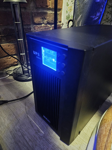 UPS Qoltec 2kVA / 1.6kW | Online Pure Sine Wave | LCD Displa