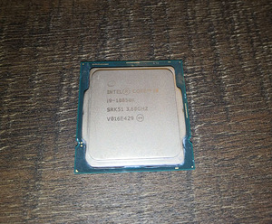 Intel Core i9-10850K - LGA 1200 (2 foto / 4)