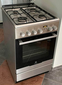 Gaasipliit Electrolux pöördõhuga elektriahjuga! (1 foto / 2)