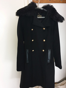 Пальто guess (2 фото из 2)