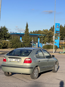 Renault Megane 1.4 Benzin Manual 2001 (3 foto / 9)