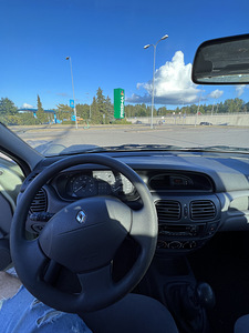 Renault Megane 1.4 Benzin Manual 2001 (8 foto / 9)