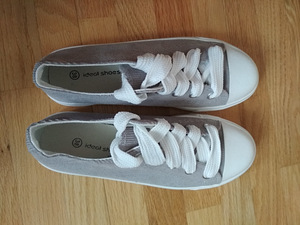 Новые тенниски, 38 (2 фото из 2)