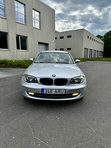 Продаю BMW 118i автомат (3 фото из 10)