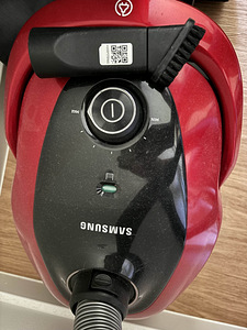 Пылесос Samsung (1 фото из 2)