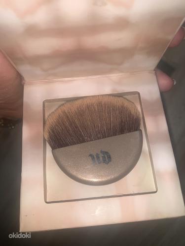 Urban decay shimmering body powder for body and face (фото #3)
