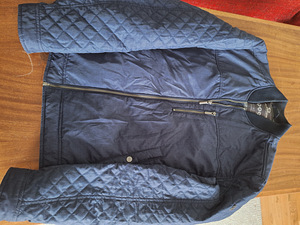 Audimas куртку на тонкой подкладке
