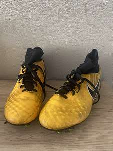 Nike magista (3 foto / 3)