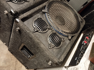 1000W 15" 8 Oomi Professionaalne passiivne Subwoofer (3 foto / 10)