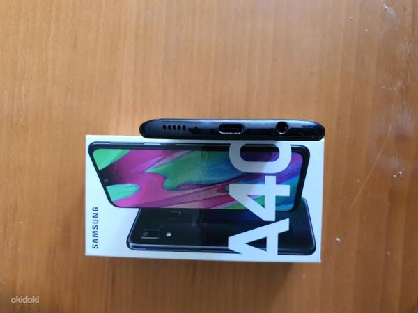 Samsung Galaxy A40 (фото #7)