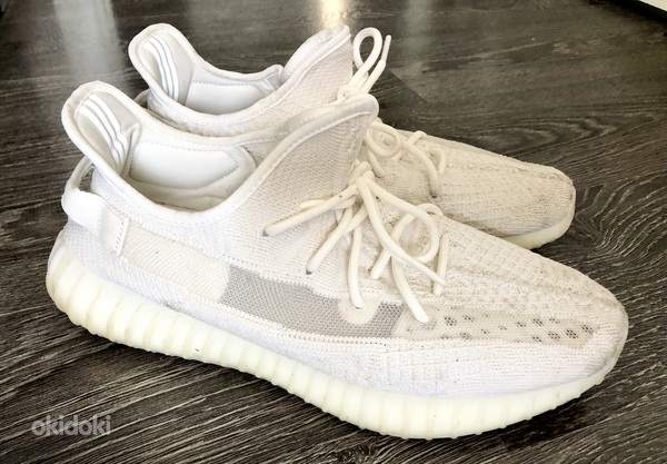 Adidas Yeezy Boost 350 v2