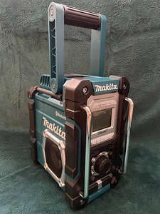 Makita Raadio DMR108 (1 foto / 4)