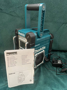 Makita Raadio DMR108 (3 foto / 4)