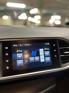 Peugeot 308 SW 1.6 88kw BlueHDi (2015) (5 foto / 7)