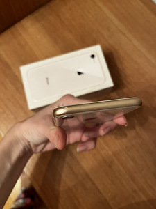 iPhone 8 64гб (5 фото из 7)