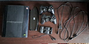 PS3 SUPERSLIM 500GB (1 foto / 3)