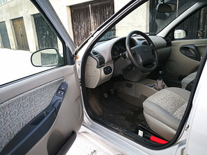 Lada Kalina 1.6 66kw (7 foto / 14)