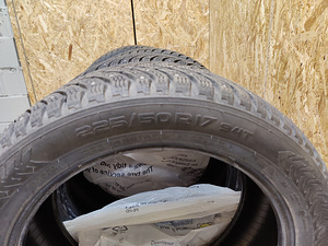 Nokian Hakkapeliitta 8, 225/50 R17 (2 foto / 4)