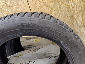 Nokian Hakkapeliitta 8, 225/50 R17 (3 foto / 4)
