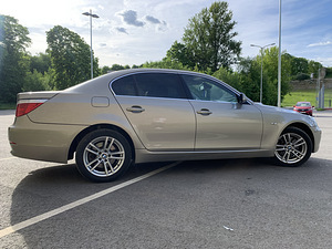 BMW 530xi Facelift 3.0 200kW (6 foto / 13)