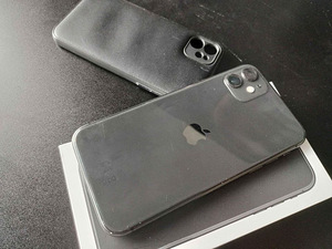 iPhone 11 64GB + kaaned (2 foto / 3)