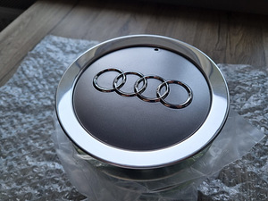 Заглушки для дисков Audi 4E0 601 165 A