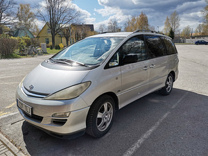 Toyota previa (4 foto / 5)