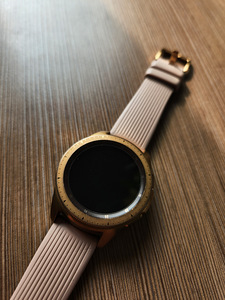 Samsung galaxy watch (4 foto / 5)