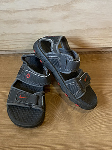 Сандалии Nike № 29,5 (2 фото из 4)