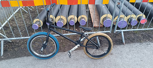 Bmx and parts (2 foto / 2)