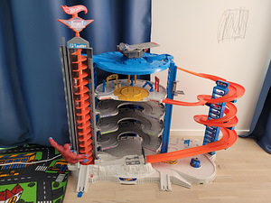 Hot wheels garaaž gorillaga (1 foto / 1)