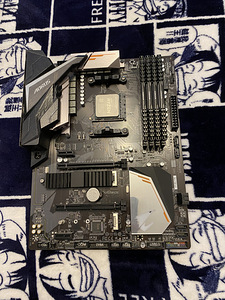 Ryzen 5 3600X, emaplaat ja RAM (3 foto / 4)