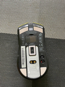 Razer Viper Ultimate Cyberpunk 2077 Edition (5 foto / 9)