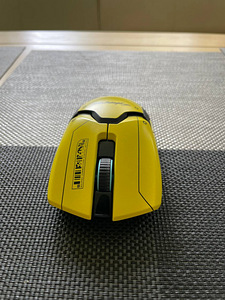 Razer Viper Ultimate Cyberpunk 2077 Edition (6 foto / 9)