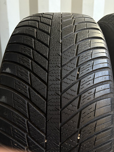 Nexen N-blue 4Seasons 235/55 R17 (3 foto / 7)