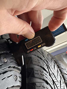 Nokian Hakkapeliitta 10EV 275/45 R20 (5 foto / 10)