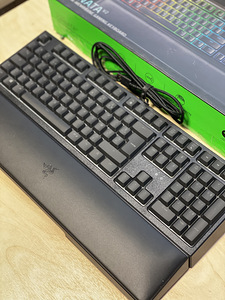 Razer Ornata V2 (FR) GARANTIIGA 2a (2 foto / 2)