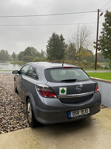 Opel Astra H GTC (4 foto / 5)