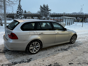 BMW 320D 130kW 2.0 (3 foto / 8)