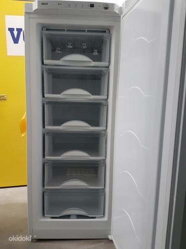 Холодильник Elektrolux (фото #4)