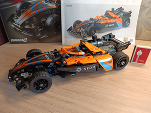 LEGO Technic NEOM McLaren Vormel (3 foto / 5)