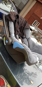 Люлька maxi cosi и много одежды (2 фото из 2)