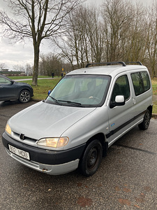 Peugeot partner (1 фото из 8)