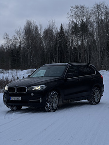 BMW X5 (1 фото из 14)