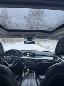 BMW X5 (11 фото из 14)