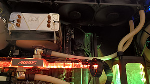13100F / 1080ti 11gb Waterforce custom loop 360mm / M.2 (4 foto / 8)