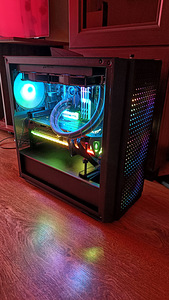 5800x3d / RX7900 XTX 24GB / 32gb RAM / 280mm AIO / ARGB (1 foto / 8)